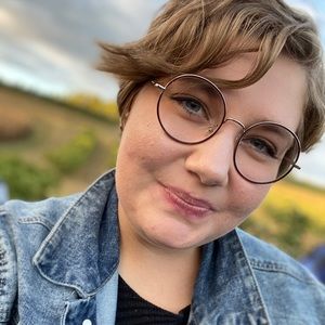 Meet your Posher, Racquel